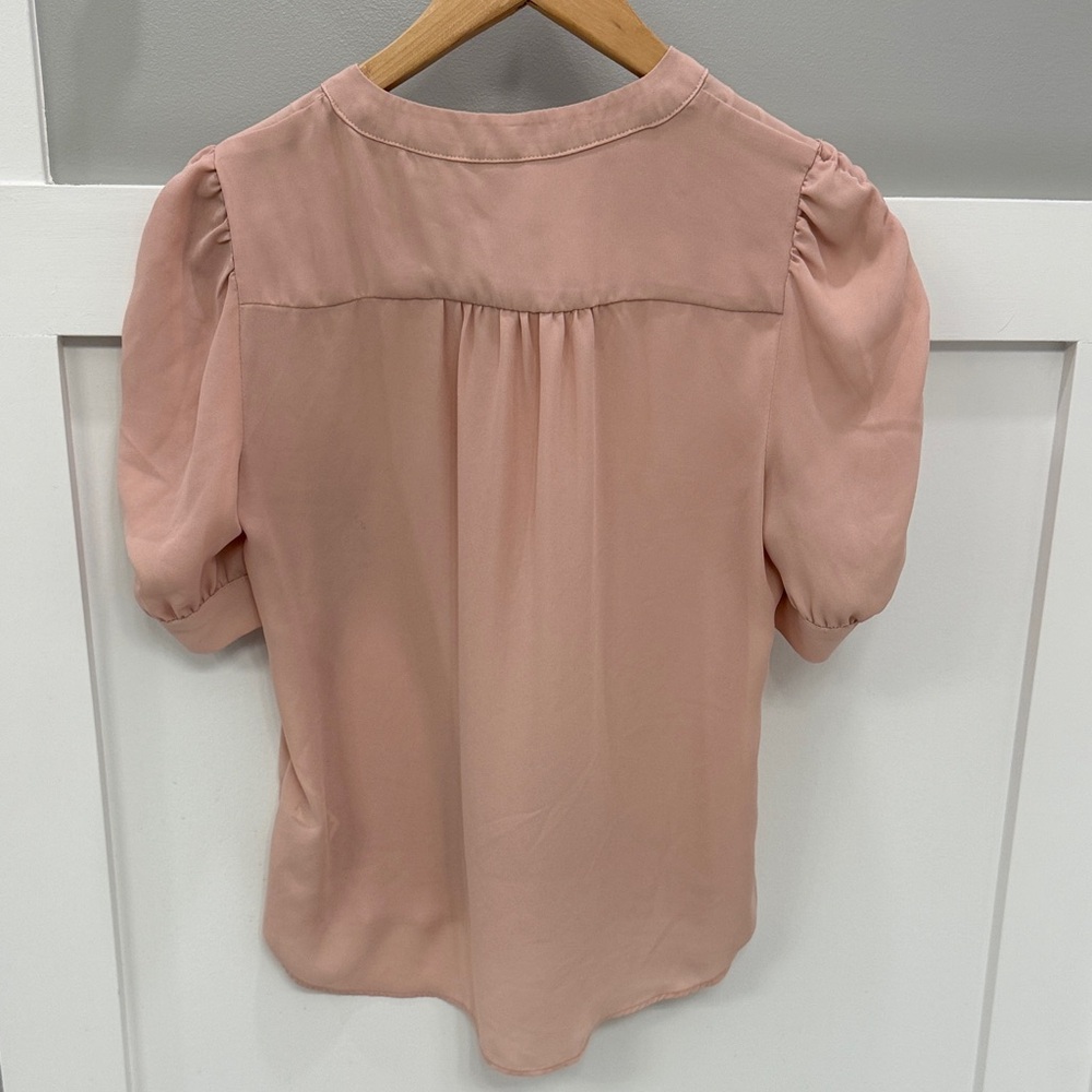 T Tahari Blush Pink Blouse - Picture 3 of 3